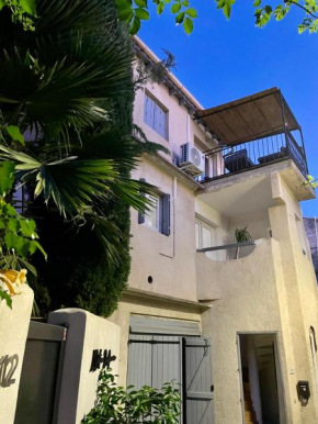 Maison de village avec balcon rooftop